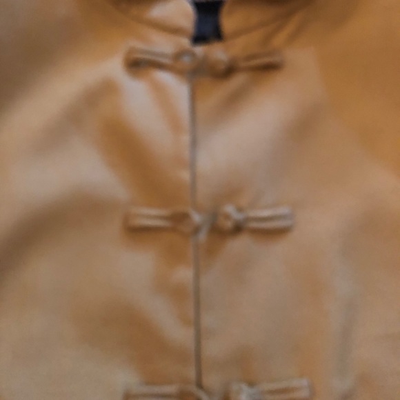 Two-piece 100% Pure Yellow Silk Suit - Picture 8 of 9